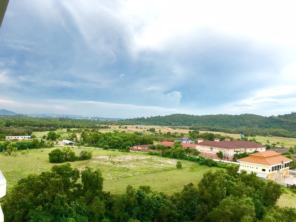 Rayong Condochain By Rainbow Ban Phe Exterior foto